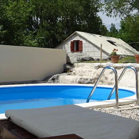 Mimara Holiday home Korusce